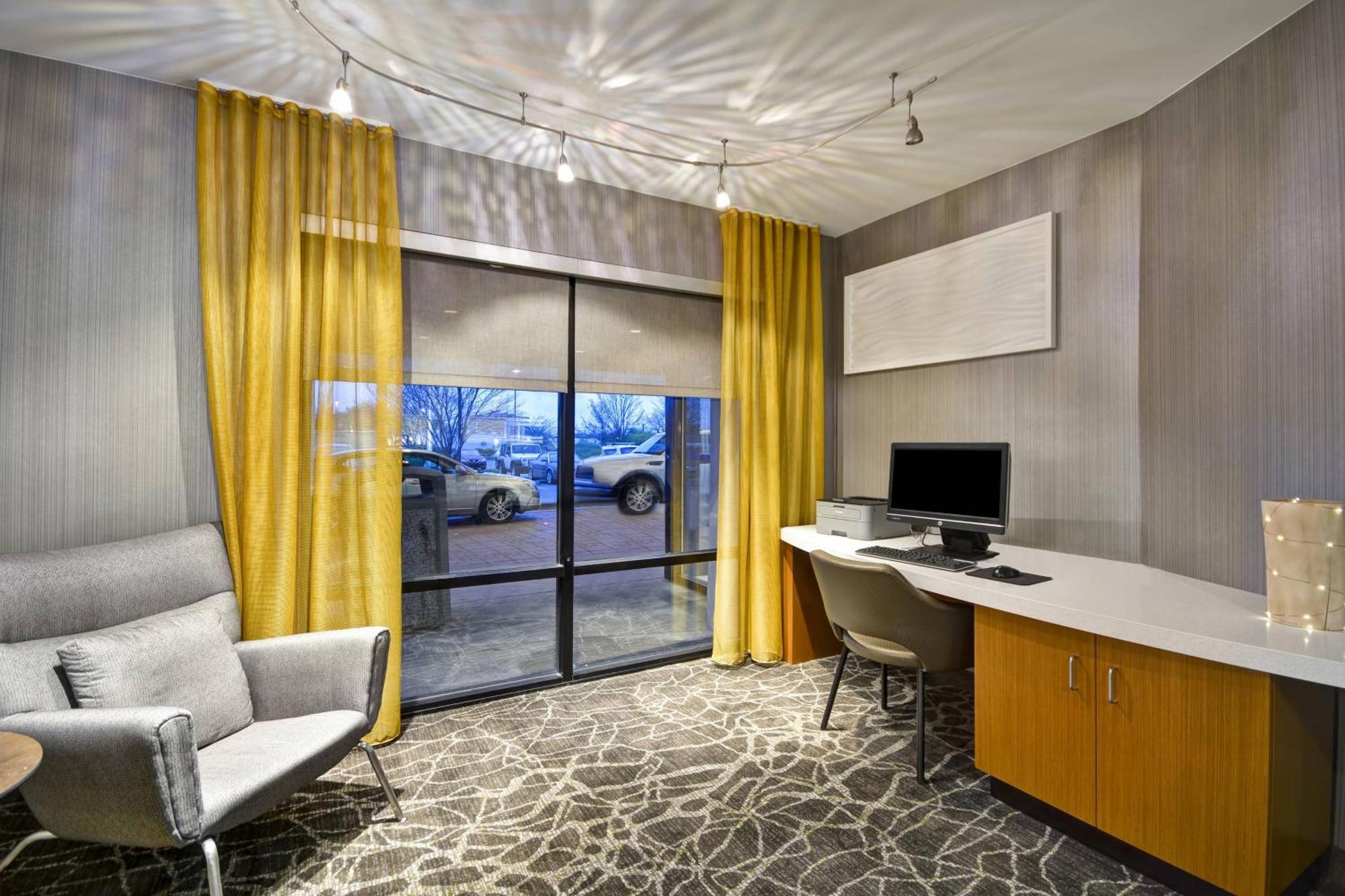 Springhill Suites Lexington Near The University Of Kentucky Kültér fotó